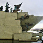 Monumento a los Tripulantes de la Goleta Ancud